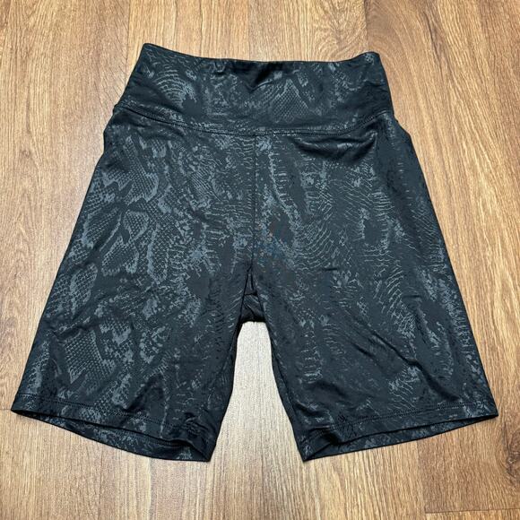 American Eagle Outfitters Pants - American Eagle Womens Solid Black Snack Print 7" Biker Shorts Yoga Size Small